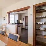 Pretty In With Courtyard Vakantiehuis