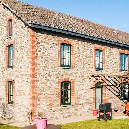 Pretty In With Courtyard Hébergement de vacances *