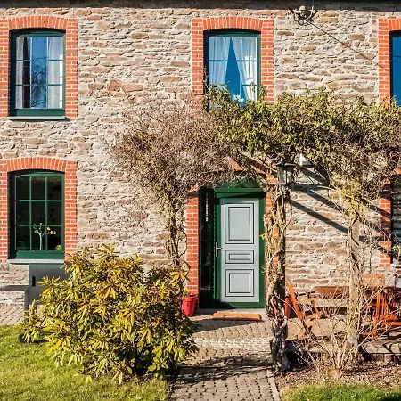 Pretty In With Courtyard Nyaraló
