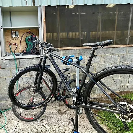 Pretty In With Courtyard *