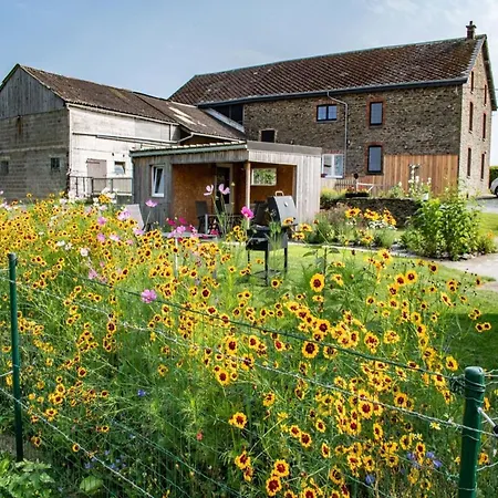 Pretty In With Courtyard Hébergement de vacances